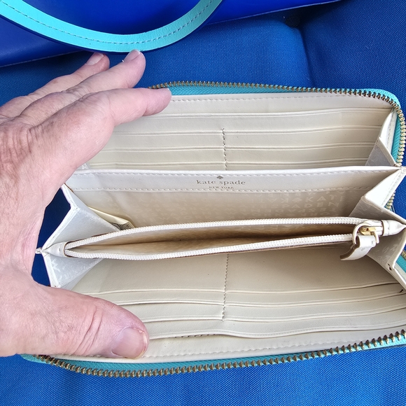 Kate Spade Limited Edition  Royal Blue and Mint Tote w/Wallet to Match - Picture 16 of 16